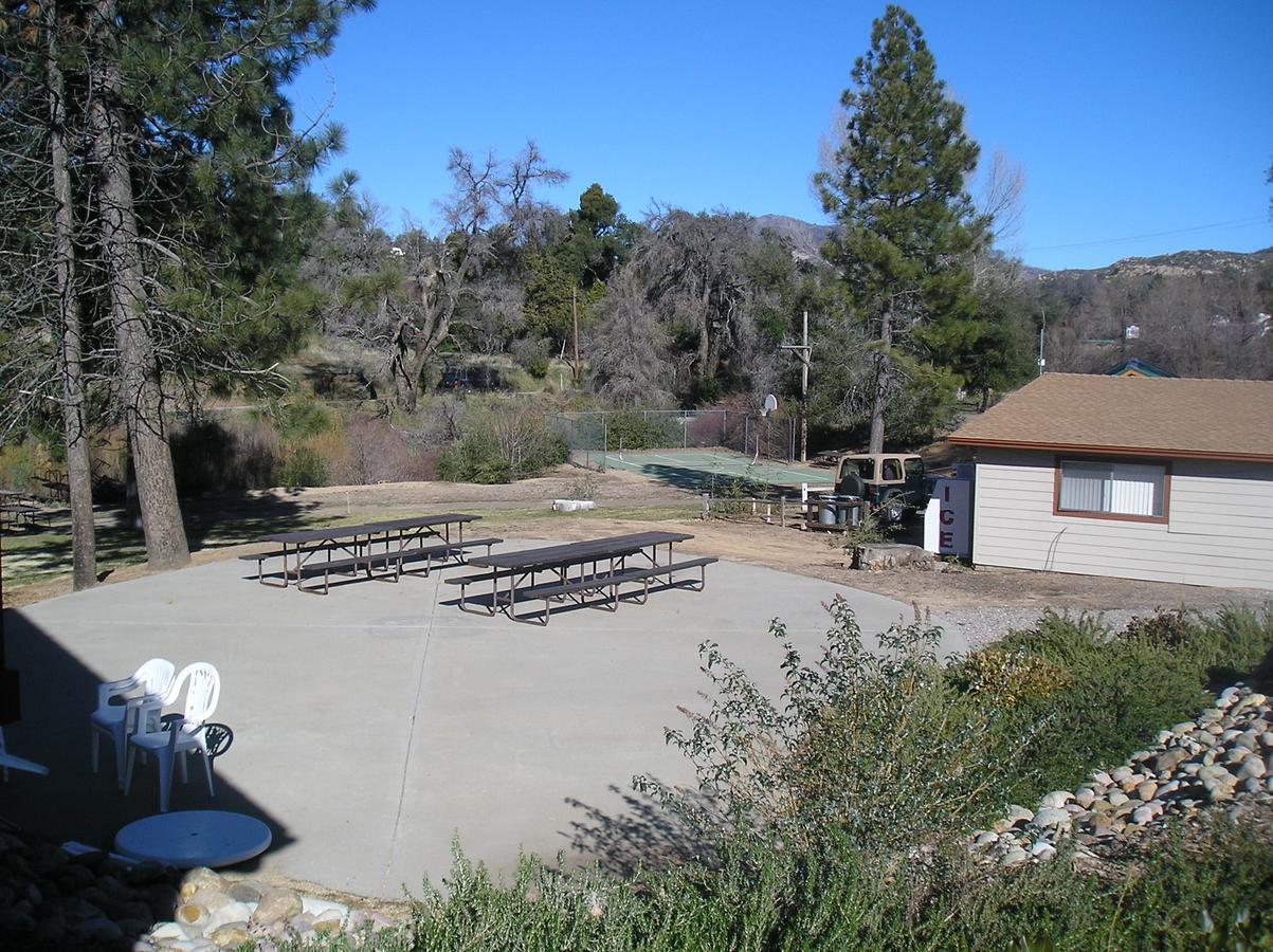 Oakzanita Springs Camping Resort Cottage 4 Descanso Exterior photo